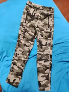 GAP キッズ カモフラージュ柄 ロングパンツ 120cmのサムネイル