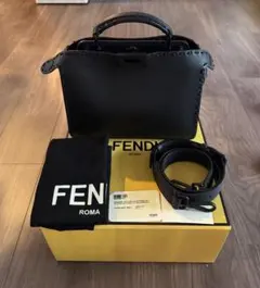 フェーンディ　ピーカブー　バッグのサムネイル