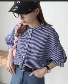 ネイビー系ストライプ　 五分袖バルーンスリーブシャツ