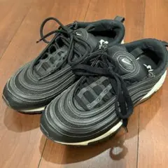 ナイキ エアマックス 97 ブラック 23.5cm【訳あり・靴紐違い】