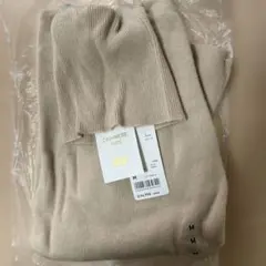 ユニクロ　カシミヤタートルネックセーター　ベージュ⭐︎