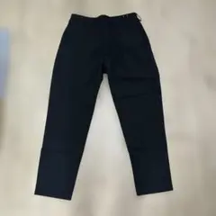 黒のゴムウエストスラックス