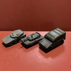 自衛隊　トミカ　TOMICA 16式機動戦闘車　90式　 高機動車のサムネイル