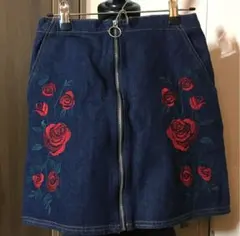 バラ刺繍デニムスカート