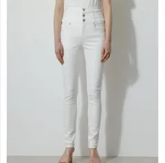 AZUL ハイウエスト　ボタンデニムスキニー