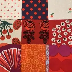 マリメッコ ハギレセット　いろいろレッド（北欧ヴィンテージ生地、ヴィヒキルース