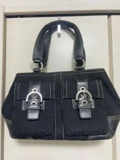 あ*し様 コーチ　装飾付きブラックハンドバッグ