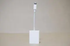 【純正】Apple　SDカメラカードリーダー MJYT2AM/A　A1595