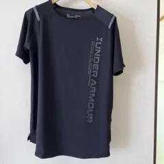 アンダーアーマー　Tシャツ　メンズ　Mサイズ　黒