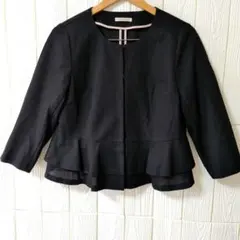 美品 ローズティアラ ノーカラーペプラムジャケット ブラック ゆったり42のサムネイル