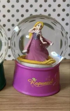 ꧁ スノーグローブ　ラプンツェル ꧂ Amazon.co.jp: ラプンツェル スノードーム スノーグローブ