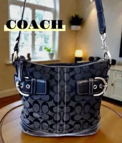 COACH ショルダーバッグ ブラック　黒 バックルデザイン