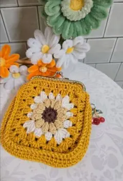 ハンドメイド かぎ編みがま口ポーチ 小銭入れ モチーフ編み ひまわり
