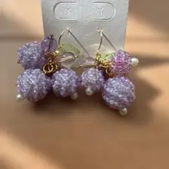 ハンドメイド ビーズピアス ぶどうモチーフ