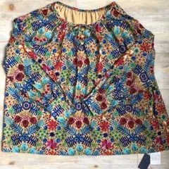 リリーブラウン　カラフルカットソーブラウス　ボタニカル刺繍模様のサムネイル