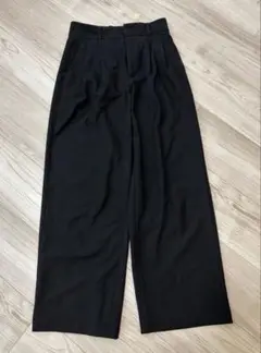 gu ワイドパンツ