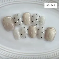 ネイルチップ　ベリーショート　マグネット　ニュアンス　ドット　韓国風のサムネイル