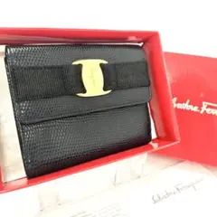美品 フェラガモ 二つ折り財布 リボン コンパクト ウォレット 黒のサムネイル