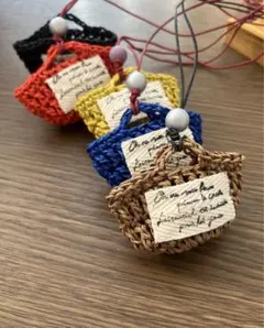 ミニカゴバック型ネックレス