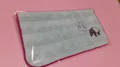 タオルハンカチ　バク　刺繍　　　　　　　　　　　　　　ライトグリーン　(中古品)