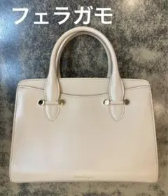 サルヴァトーレ フェラガモ レザーバッグ