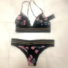 H&M セパレート水着 ビキニ 花柄 ブラックのサムネイル