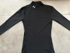UNDER ARMOUR ハイネック長袖アンダーシャツ ブラック