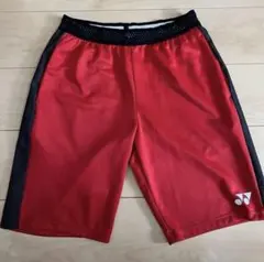 ヨネックス　ハーフパンツ　M レッド　美品