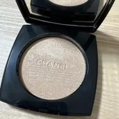 CHANEL シャネル プードゥルルミエール10アイヴォリーゴールド
