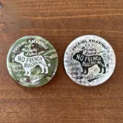 フレンチブルドッグ　缶バッジ　2個まとめて　ホログラム　迷彩　カモ柄