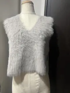 グレージュ　クロシェ　クロッシェ　ファーベスト　シャギーベスト