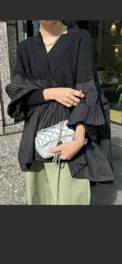 プリーツ長袖トップスのサムネイル