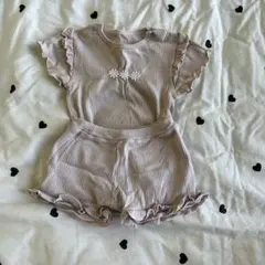 アプレレクール　ピンクベージュ フリル付きロンパース、パンツセット