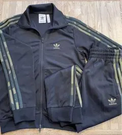 美品 アディダス カモフラ トラックジャケット&ジャージ サイズ 上下 S