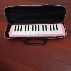 SUZUKI MELODION 鍵盤ハーモニカ ピンク ケース付のサムネイル