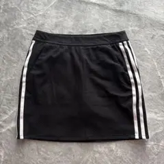 adidas ブラックメッシュスカート