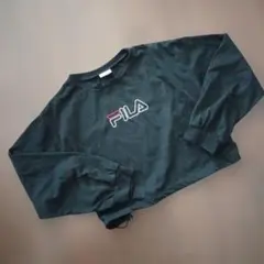 FILA 黒 クロップド長袖カットソー