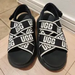 UGG ロゴストラップ 厚底サンダル クラウドのサムネイル
