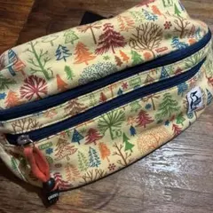 CHUMS ボディバッグ・ウエストポーチ 木のイラスト