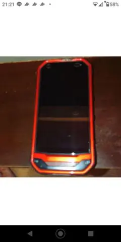TORQUE G03スマホ 本体 レッド　おまけありのサムネイル