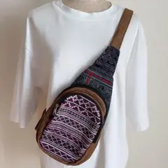 モン族刺繍入り 男女兼用 ショルダーバッグ兼 斜めがけボディバッグ/433