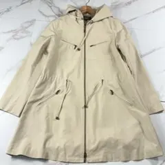 美品　フォクシー　スプリングコート　ベージュ　４０サイズ　クリーニング済み 美品 フォクシー スプリングコート ベージュ 40サイズ クリーニング