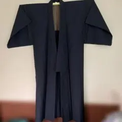 紺色地に茶色の大人っぽい紬風の織り地　着物と羽織と羽織紐と足袋〜 4点セット