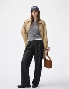 GU タックワイドパンツ