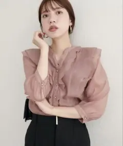 natural couture ラッフルフリルキーネック7分袖ブラウスのサムネイル