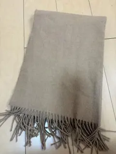 ベージュマフラー フリンジ付き