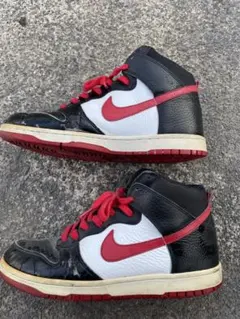 Nike バスケットボール シューズ ハイカット 黒赤白