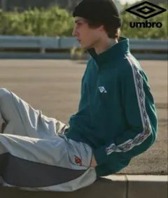 UMBRO×BAYFLOW オリジナルロゴハーフZIPプルオーバー