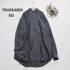 【トラサルディ】バンドカラー長袖シャツ　カジュアル　ロゴ刺繍　グレー　L〜XLのサムネイル