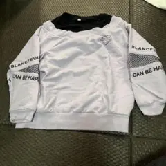 トレーナー 薄紫色 ブラックデザイン